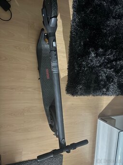 ELEKTRICKÁ KOLOBĚŽKA SEGWAY KICKSCOOTER E25E - 3
