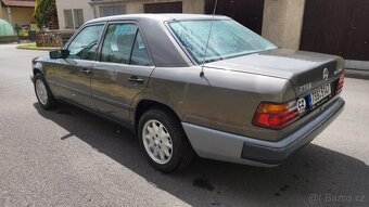 Mercedes W124 2.3i - 3