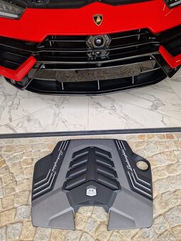 Lamborghini Urus S NOVÝ kryt motora 4M6133849 E =7 219Kč - 3