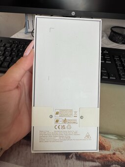 Mobil Honor 400 Lite 8GB/256GB v barvě Marrs Green - 3