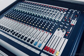 Mixážní pult Soundcraft GB2 - 3