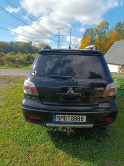 Mitsubishi Outlander - 3