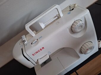 Šicí stroj Singer Family 8280 - 3