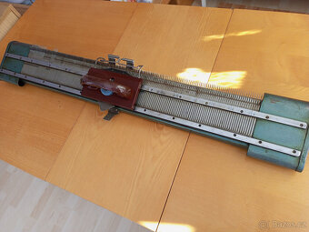 prodám kompletní výbavu pro domácí pletení - 3