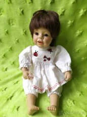 Pocelánová holčička se zoubkama - 3