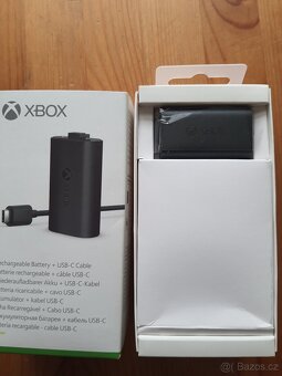 Xbox play& charger kit - 3