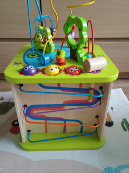 Hape Velká dřevěná motorická kostka - 3