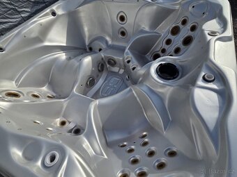 Vířivá vana Moorin (22) - 3