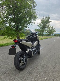 Honda Forza 750 - novy model - 3