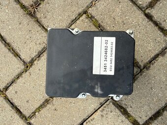 Abs kostka bmw e83 3.0d 160kw - 3