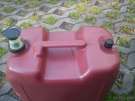 Plastový kanystr 20l - 3