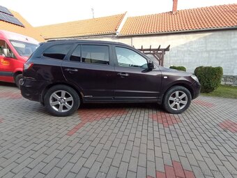 Prodám auto značky Hyundai Santa Fe. - 3