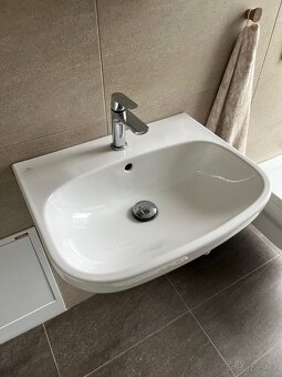 Umyvadlo Ideal Standard 55x44 cm + sifon - zánovní - 3 kusy - 3