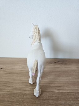 Schleich 13735 Klisna chovná (shirská) - 3