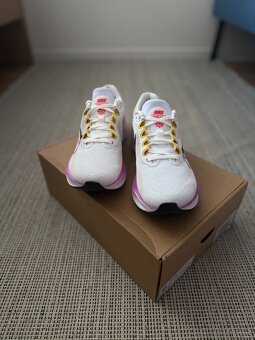 NIKE Zoom Fly 5 – běžecké boty, vel. 39, nové - 3
