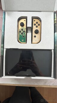 Nintendo Switch OLED Zelda edice + 5 her (některé nové) - 3