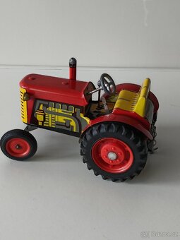 Traktor Zetor Kovap stará hračka - 3