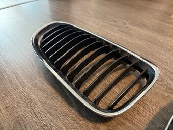 BMW E91 LCI – originální přední mřížky (ledvinky) - 3
