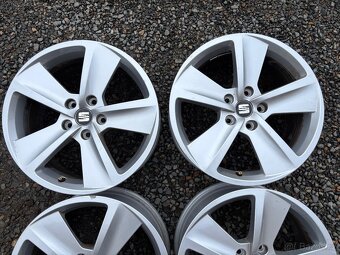 Alu original sada disku Seat Leon 5F 5x112 7,5J ET51 R17 - 3