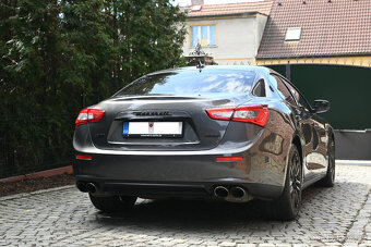 Maserati Ghibli 3.0 V6 benzín 350PS - 3