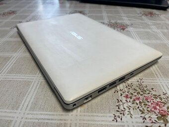 Asus X201E - 3