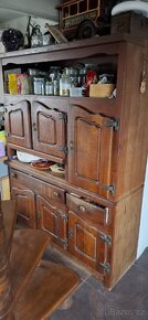 Velká stará kuchyňská skříň, dvířka masiv. - 3