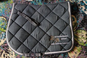 Úklid sedlovny - věci na koně - 3