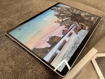 Microsoft Surface Pro 8 (i5, 8GB, 256GB) - 3