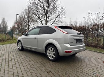 FORD FOCUS 1.6 77 KW AMBIENTE - BENZÍN - 3 DVEŘOVÝ HATCHBACK - 3