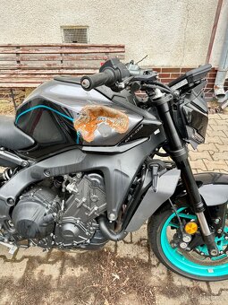 Yamaha mt-09 - 3