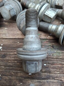 Šrouby Peugeot,Citroen - 3