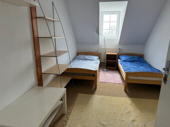 Nábytek z penzionu - 3