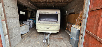 Obytný přívěs Chateau 400 - 3