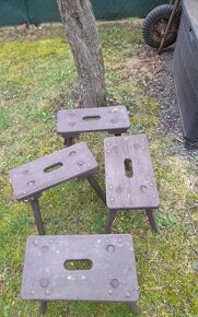 Staré dřevěné stoličky "dojičky" - 3