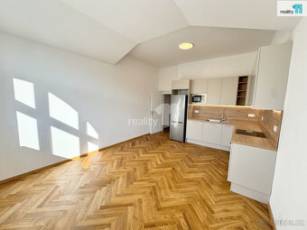 Pronájem bytu 3+kk, 82 m2, po kompletní rekonstrukci, nezaří - 3