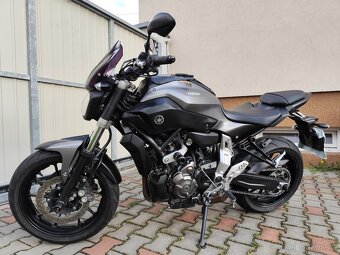 Yamaha MT 07 - 3