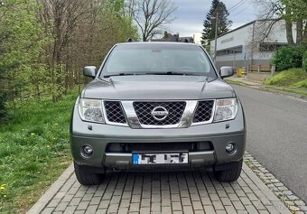 Nissan Pathfinder - 3