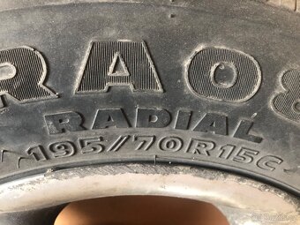 Prodám sadu 4 letních kol Hankook 195/70R15C - 3
