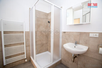 Pronájem bytu 1+kk, 24 m², Jindřichův Hradec, ul. Václavská - 3