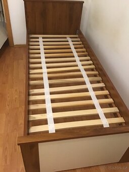 Postel 90200 z masivu v dobrém stavu - 3