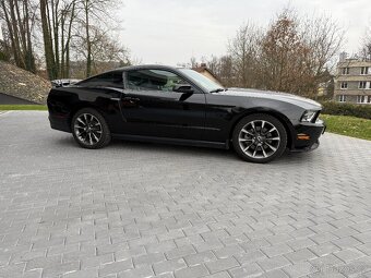 Ford Mustang GT/CS 5.0 MANUAL - 3