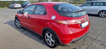 Honda Civic 8g 1.8 103kw - 3