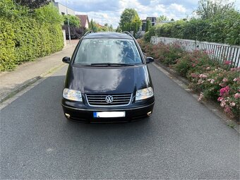 Volkswagen Sharan 1.9 TDi Facelift Highline - 3