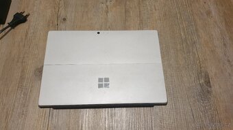 Microsoft Surface Pro 4 4GB RAM 128GB SSD Intel core i5 - 3