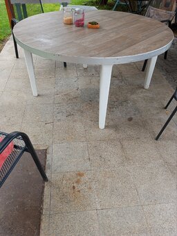 Kulatý stůl 150 cm -prodám levně - 3