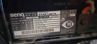 Prodám tento lcd monitor - 3