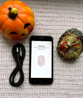 HLEDÁŠ IPHONE? Prodám Apple SE 2020 - 64GB - BLACK - TOP - 3