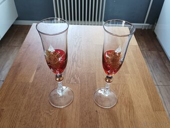 PÁROVÉ DEKOROVANÉ SKLENKY NA VÍNO - 3