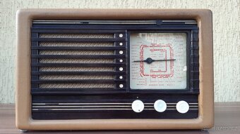 Elektronkové bateriové rádio TESLA 3101B - 3