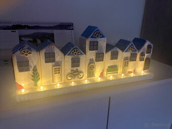 Dekorace dřevěné domečky - 3